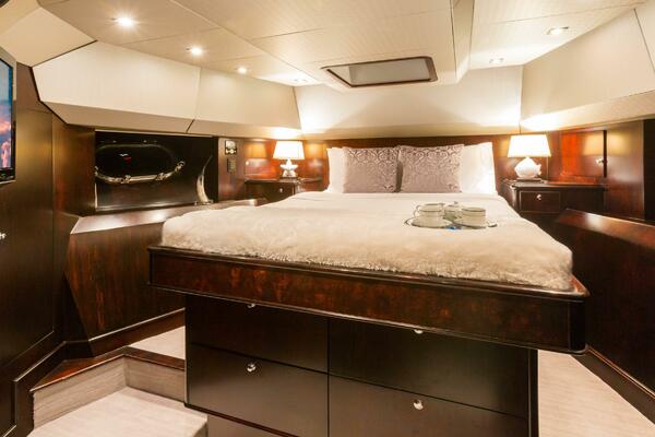 UNBRIDLED 116ft Westport   Crescent Yacht For Sale