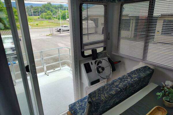 Photo of the 2017 Catamaran Cruisers Lil Hobo 31