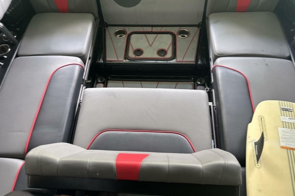 23ft Malibu Yacht For Sale