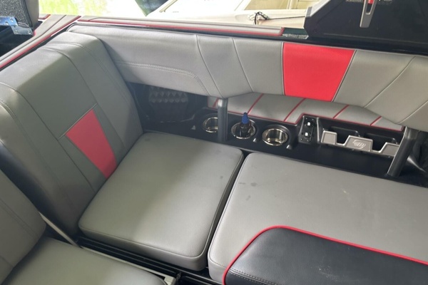 23ft Malibu Yacht For Sale