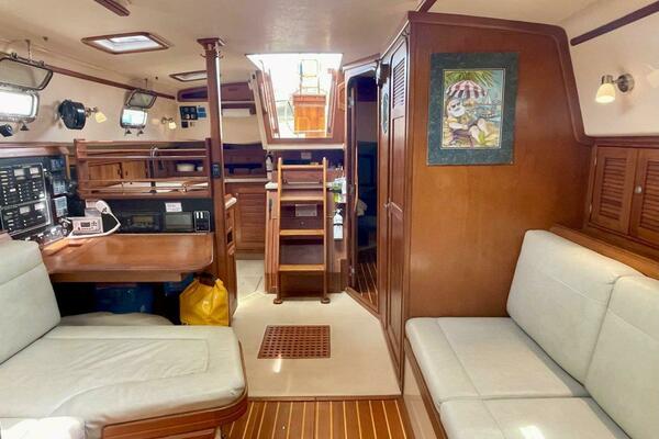Island Pursuit 40ft Island Packet Yacht For Sale