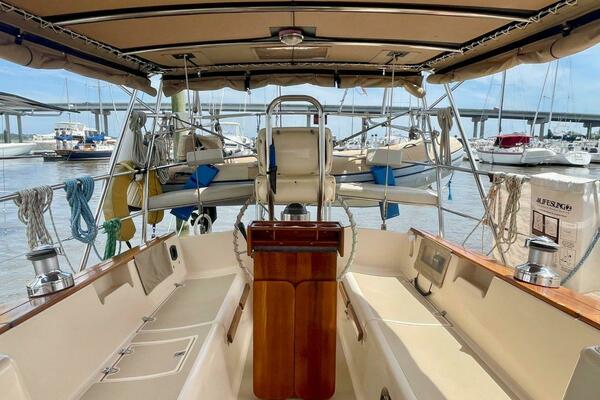 Island Pursuit 40ft Island Packet Yacht For Sale