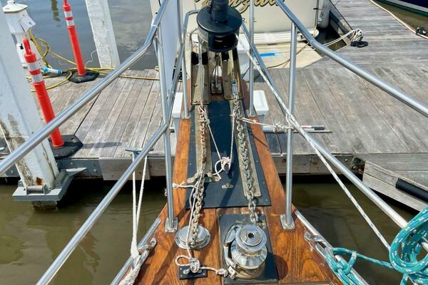 Island Pursuit 40ft Island Packet Yacht For Sale