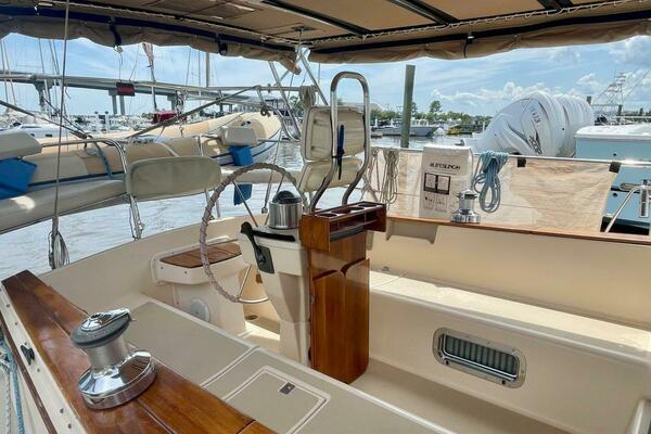 Island Pursuit 40ft Island Packet Yacht For Sale