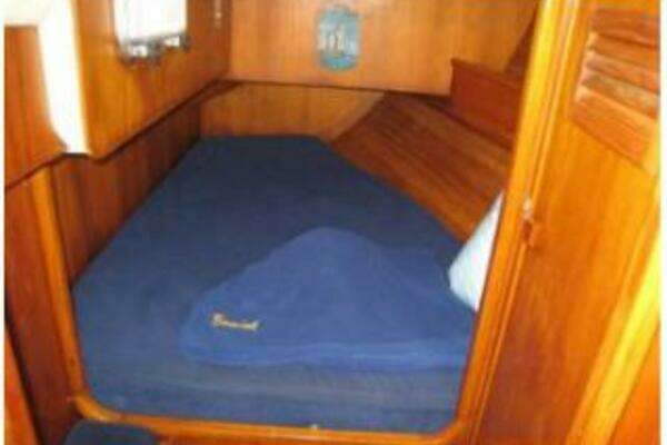 Photo of the 1982 Jeanneau Trinidad 48