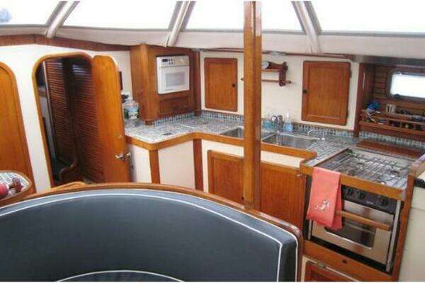 Photo of the 1982 Jeanneau Trinidad 48