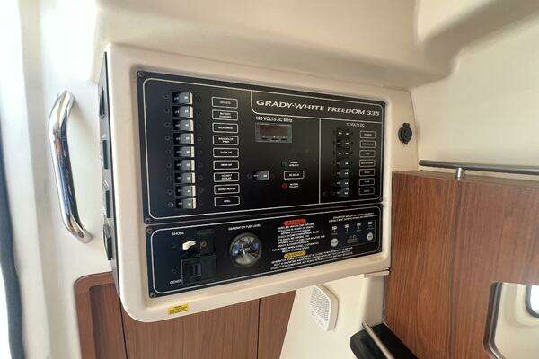Grady-White  Yacht For Sale