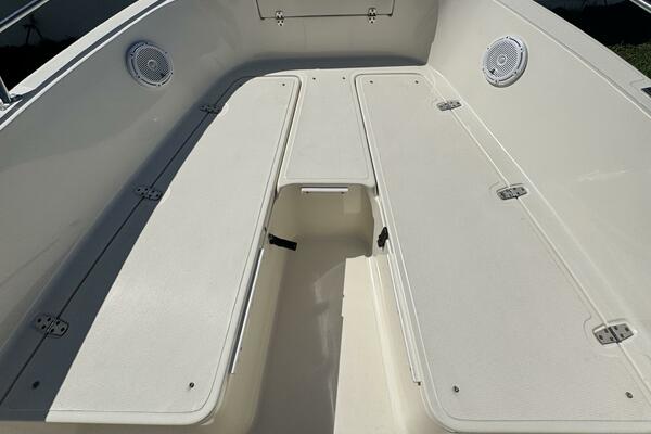 24ft Pursuit Yacht For Sale