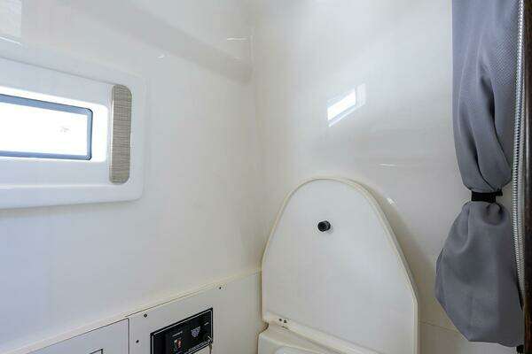 Pursuit S378 Sport Yacht For Sale