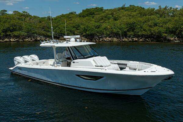 Pursuit S378 Sport Yacht For Sale