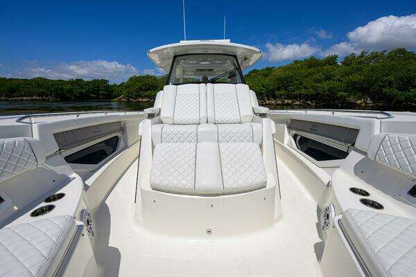 Pursuit S378 Sport Yacht For Sale