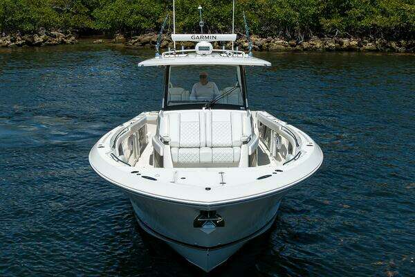 Pursuit S378 Sport Yacht For Sale