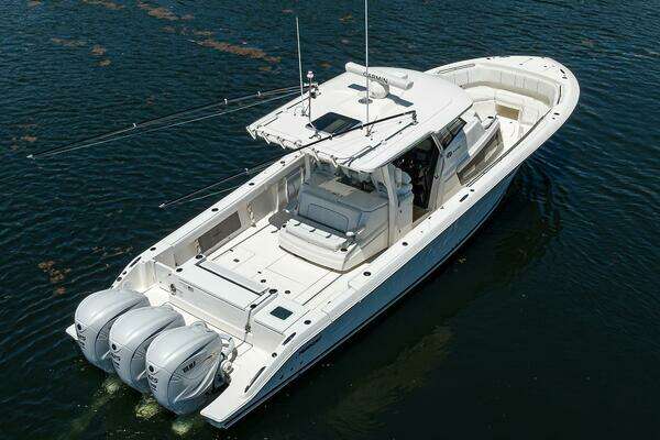 Pursuit S378 Sport Yacht For Sale