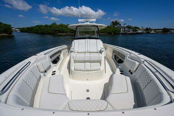 Pursuit S378 Sport Yacht For Sale