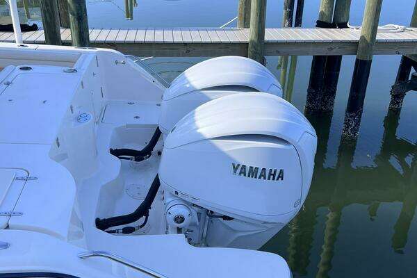 Grady-White Freedom 325 Yacht For Sale