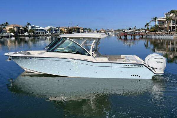 Grady-White Freedom 325 Yacht For Sale