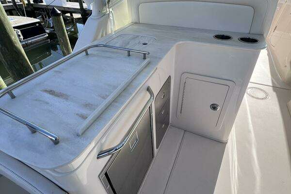 Grady-White Freedom 325 Yacht For Sale