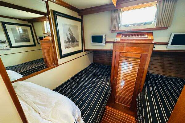Grand Banks 46 Europa Yacht For Sale