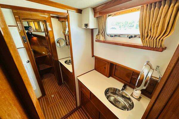 Grand Banks 46 Europa Yacht For Sale