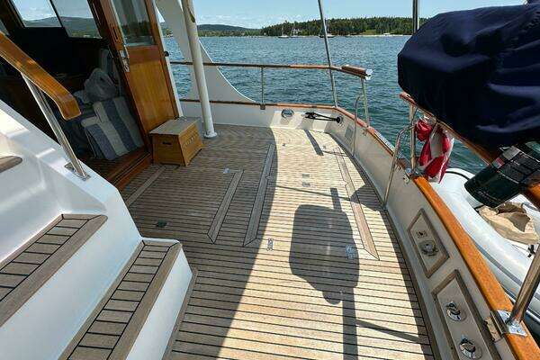 Grand Banks 46 Europa Yacht For Sale
