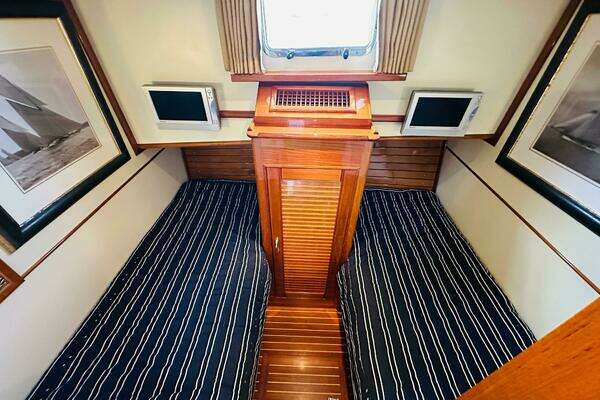 Grand Banks 46 Europa Yacht For Sale