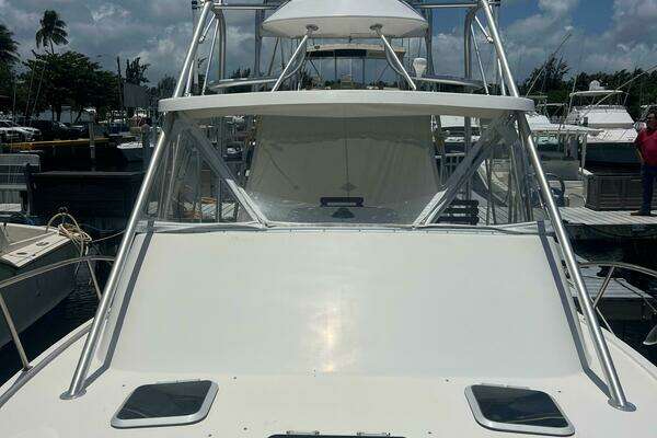 Photo of the 1997 Pursuit 3000 Offshore Express "Primo"