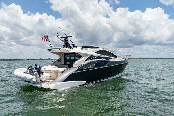 Marquis 500 Sport Coupe Yacht For Sale