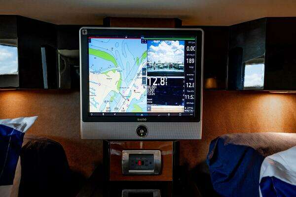 Marquis 500 Sport Coupe Yacht For Sale