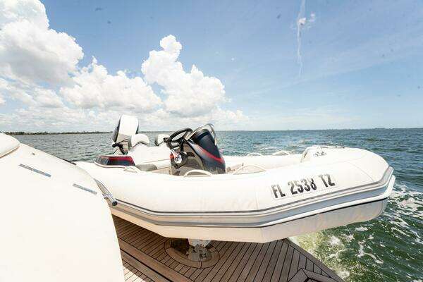 Marquis 500 Sport Coupe Yacht For Sale