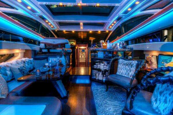 Marquis 500 Sport Coupe Yacht For Sale