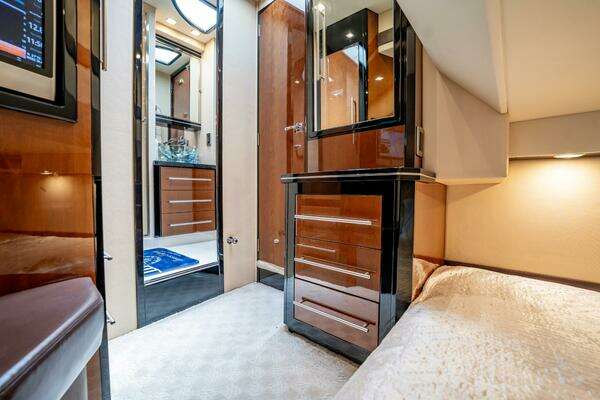 Marquis 500 Sport Coupe Yacht For Sale