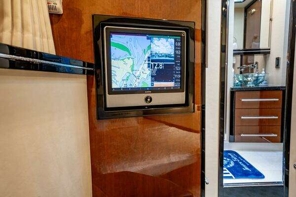 Marquis 500 Sport Coupe Yacht For Sale