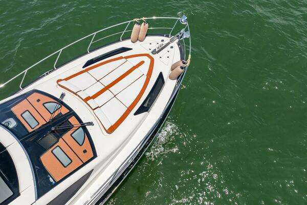 Marquis 500 Sport Coupe Yacht For Sale
