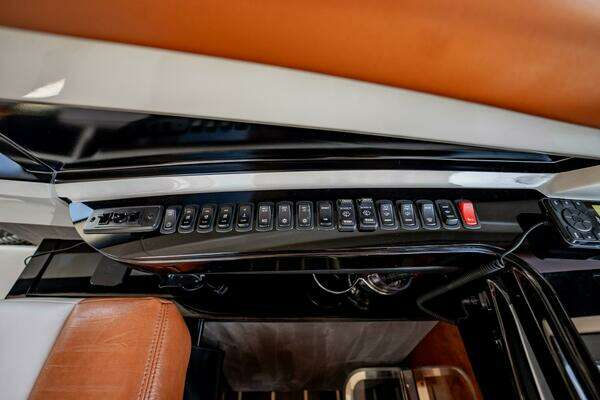 Marquis 500 Sport Coupe Yacht For Sale