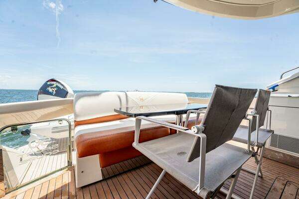 Marquis 500 Sport Coupe Yacht For Sale