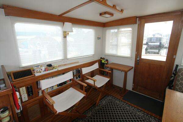 Willard Flybridge Sedan Trawler Yacht For Sale