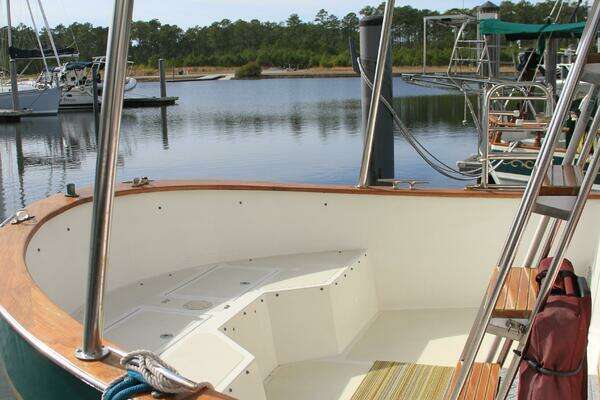 Willard Flybridge Sedan Trawler Yacht For Sale