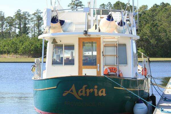Willard Flybridge Sedan Trawler Yacht For Sale