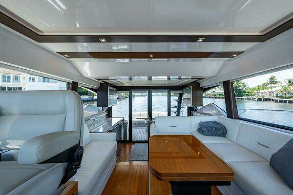 Tiara Yachts  Yacht For Sale
