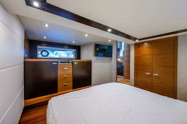 Tiara Yachts  Yacht For Sale