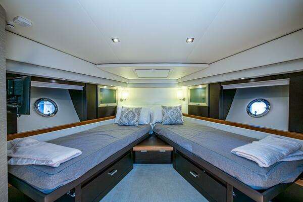 Tiara Yachts  Yacht For Sale
