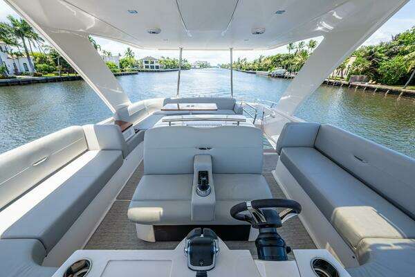 Tiara Yachts  Yacht For Sale