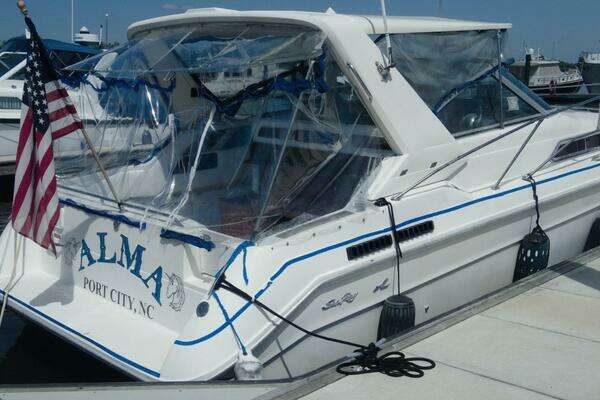 Photo of the 1990 Sea Ray  "Alma"