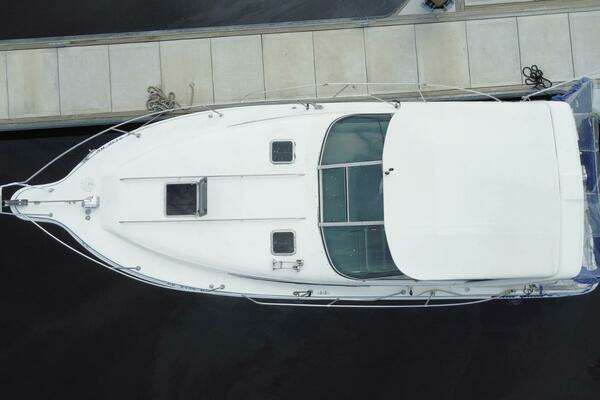 Photo of the 1990 Sea Ray  "Alma"