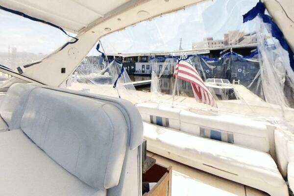 Photo of the 1990 Sea Ray  "Alma"