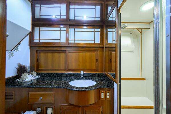 Ocean Alexander 602 MKI Yacht For Sale