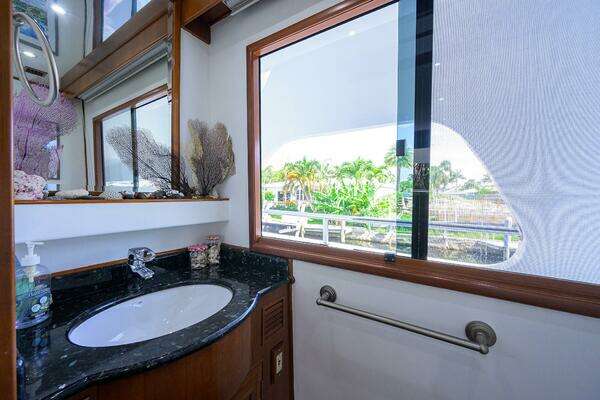 Ocean Alexander 602 MKI Yacht For Sale