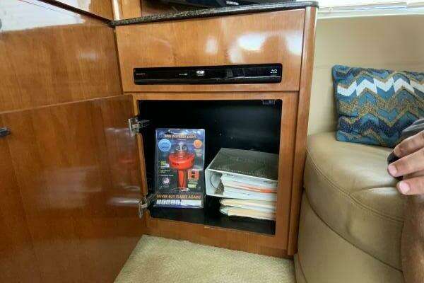 Meridian 368 Motor Yacht Yacht For Sale