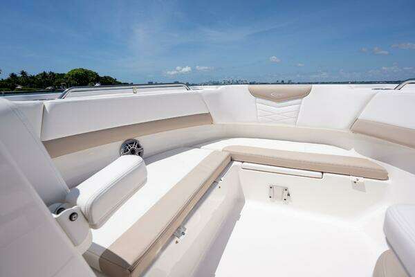 Robalo R317 Dual Console Yacht For Sale
