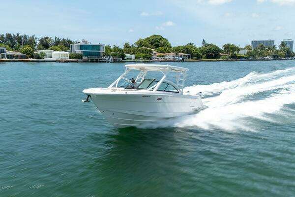 Robalo R317 Dual Console Yacht For Sale